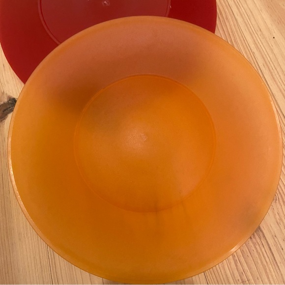 Set of 9 Reusable Plastic Plates - Picture 4 of 5